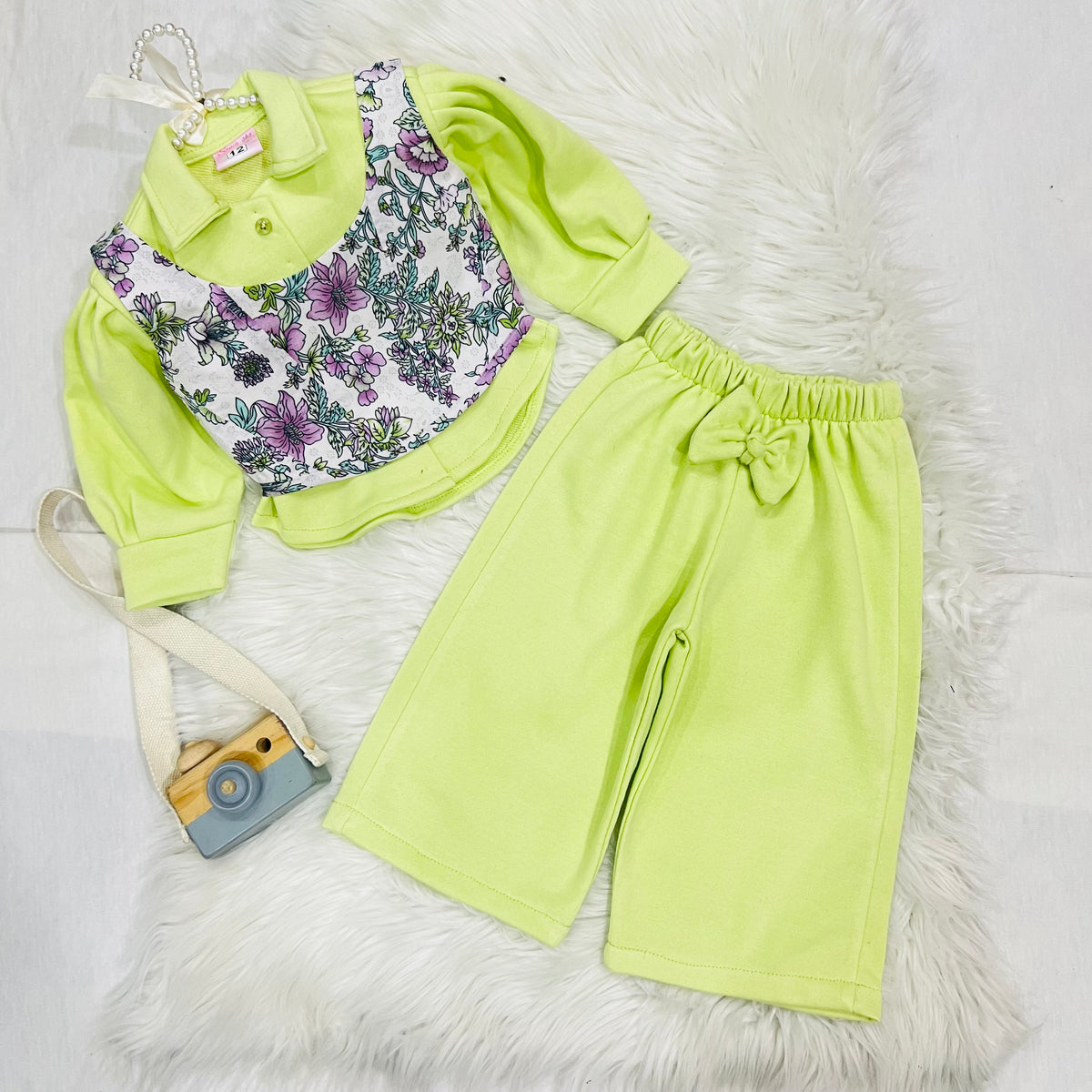 Fresh shades & floral details ✨ Brighten up the wardrobe with this adorable lime three piece set featuring a dainty floral overlay and bow accents 🌸 Soft, comfy, and perfectly stylish for any occasion! 🌿 winter fleece stuff (Copy 2)