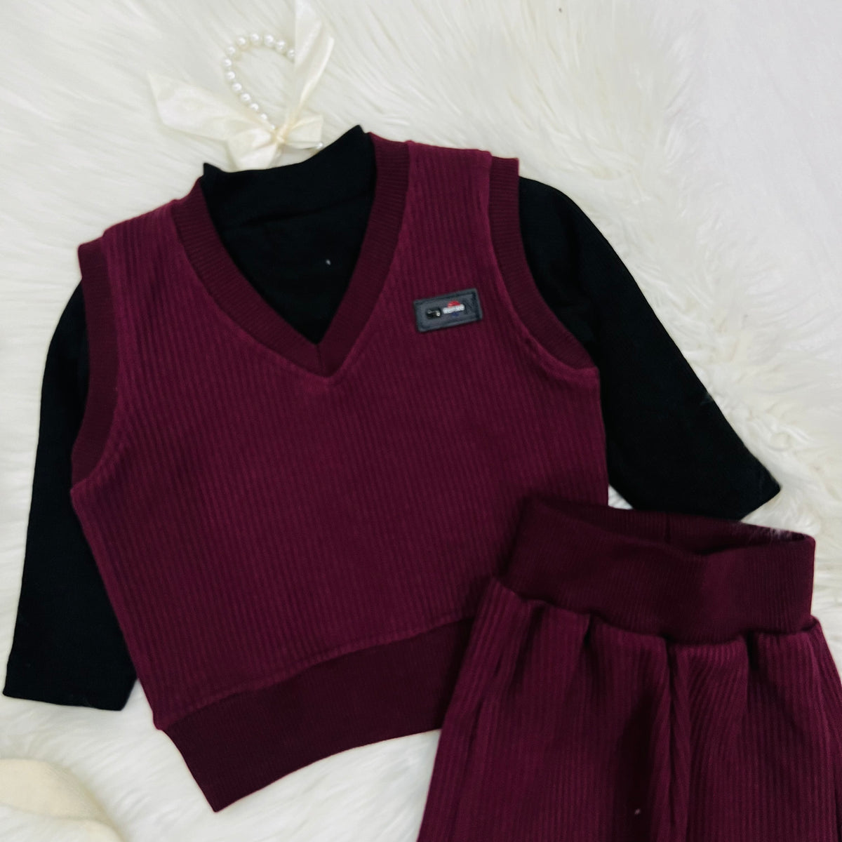The ultimate 3-piece  black turtleneck burgundy sweater  and matching cargo trousers stuffed winter ribbed knit