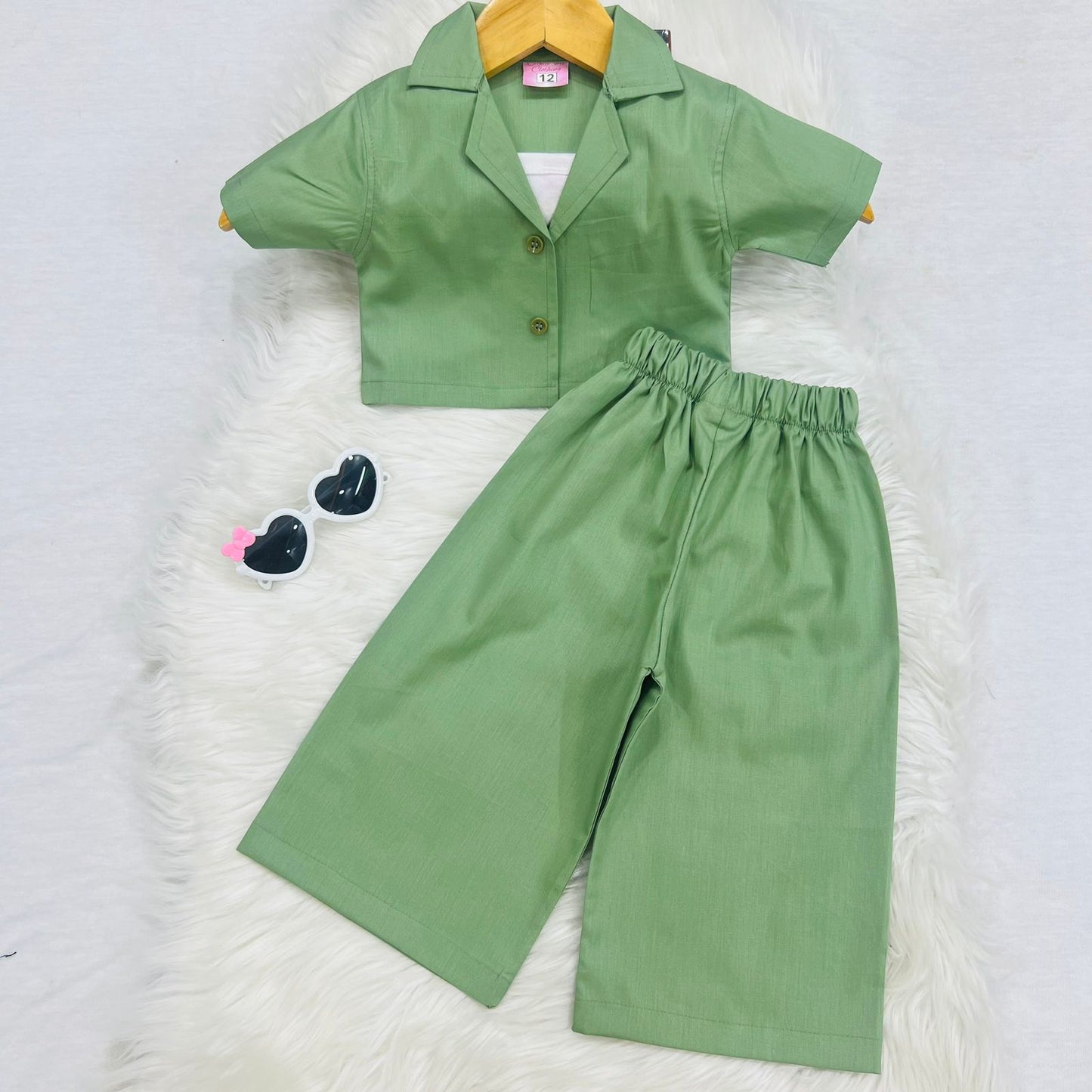 Parrot Coat Collar Top White Inner Trousers Cotton Stuff