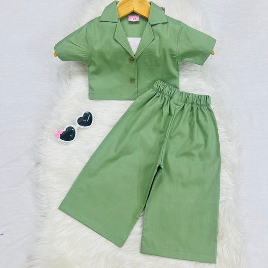 Parrot Coat Collar Top White Inner Trousers Cotton Stuff