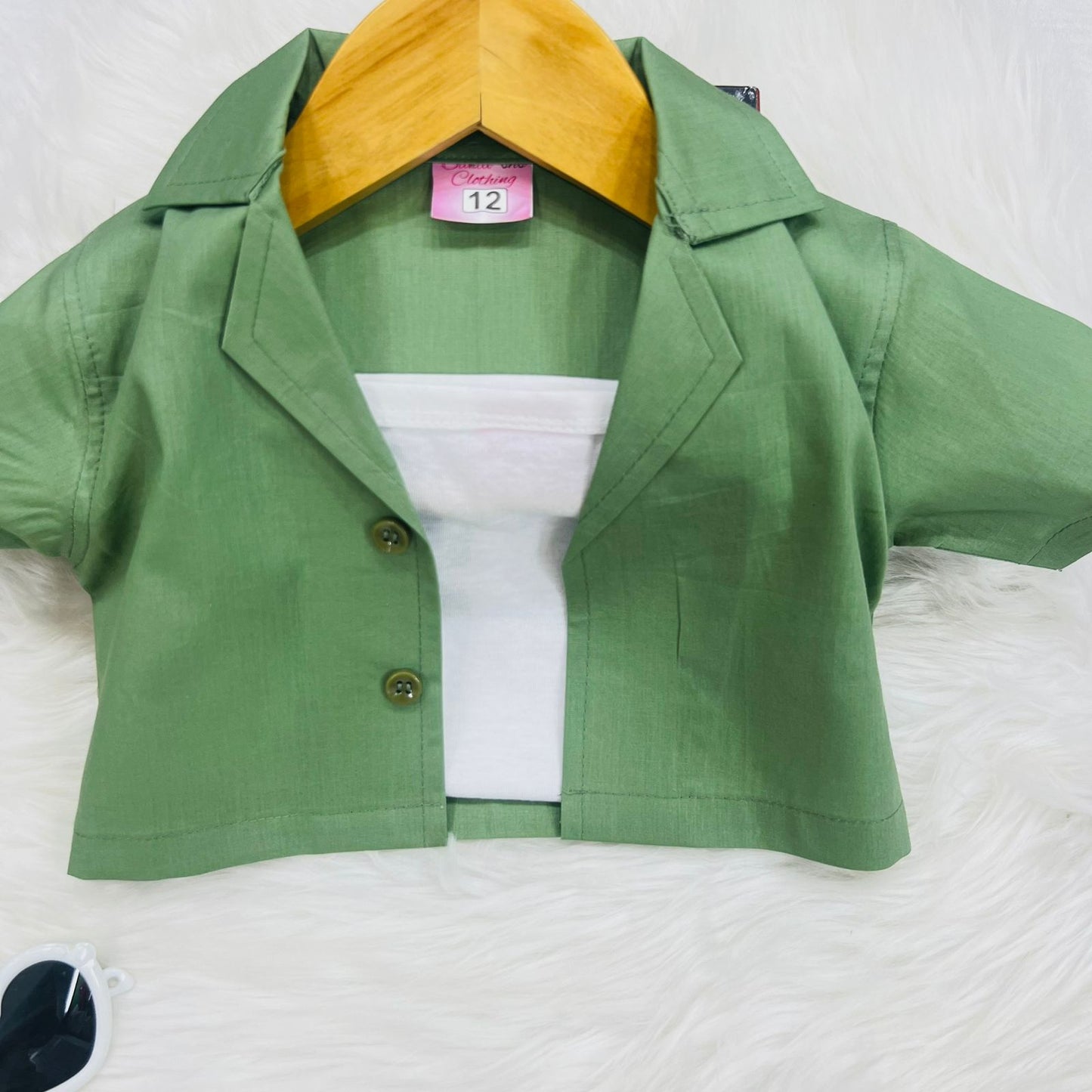 Parrot Coat Collar Top White Inner Trousers Cotton Stuff