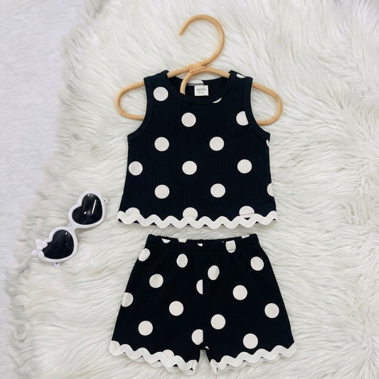 Black White Polka Dot Sando Blended Stuff