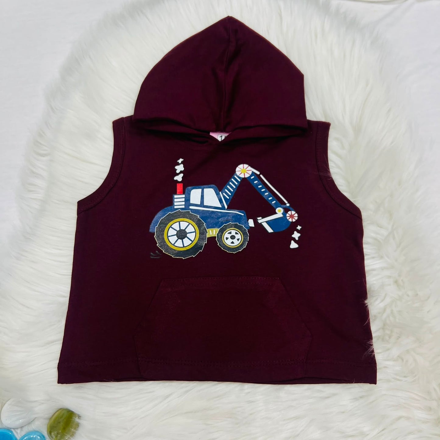 Maroon Sleevless Hoodie & Crago Pents Set Blended Stuff