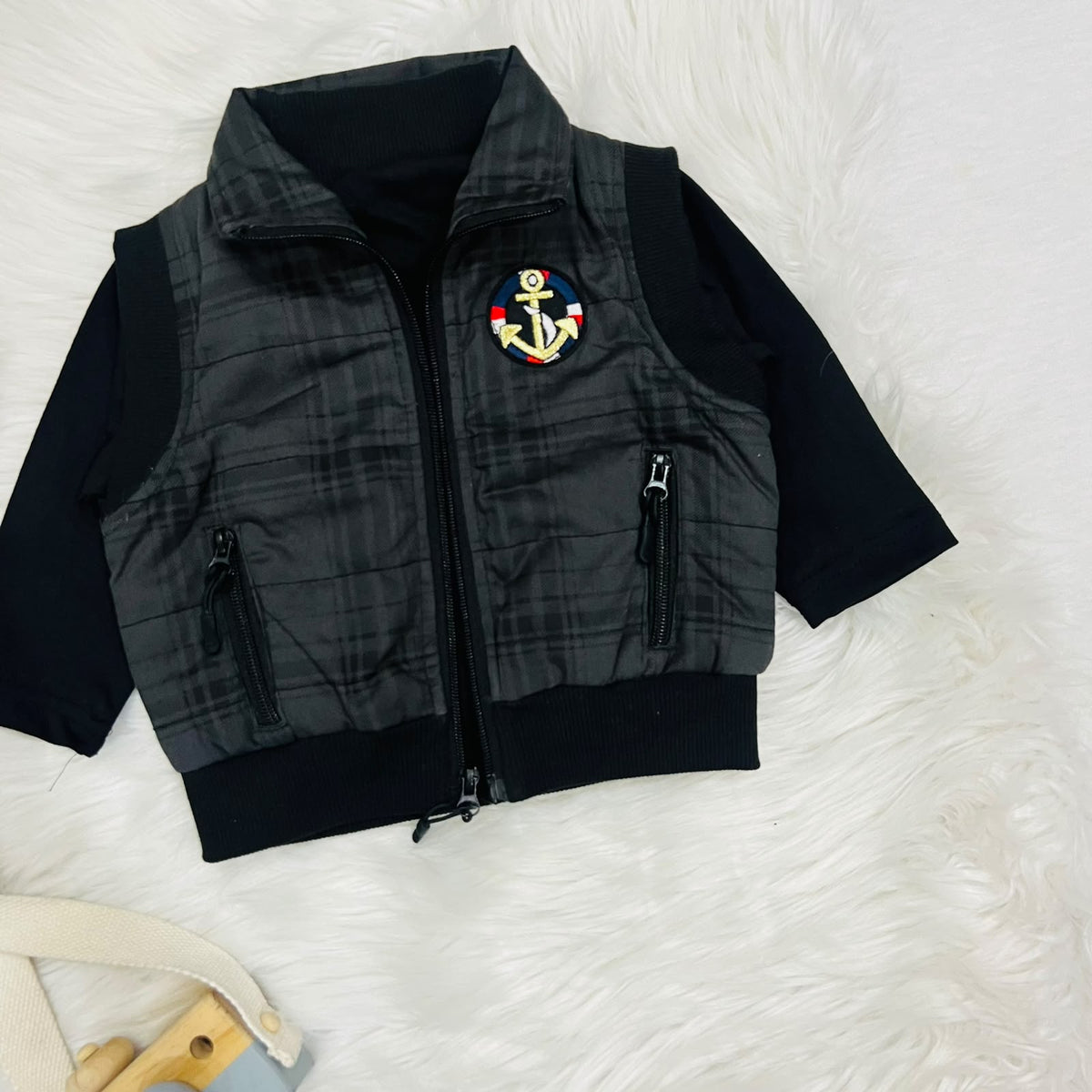 3-piece set features a cozy high-neck top, relaxed cargo joggers, and a classic plaid zip padded jacket winter stuff