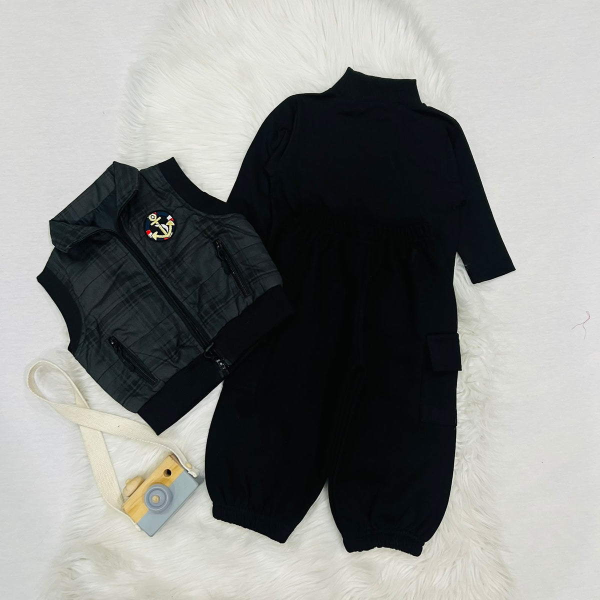 3-piece set features a cozy high-neck top, relaxed cargo joggers, and a classic plaid zip padded jacket winter stuff