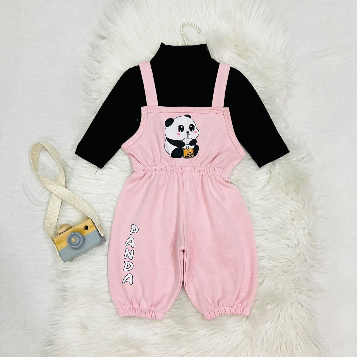 Panda Perfection 🐼✨ Keep your little one stylish and warm in this adorable 2-piece pink jumpsuit and black turtleneck set fleece winter stuff