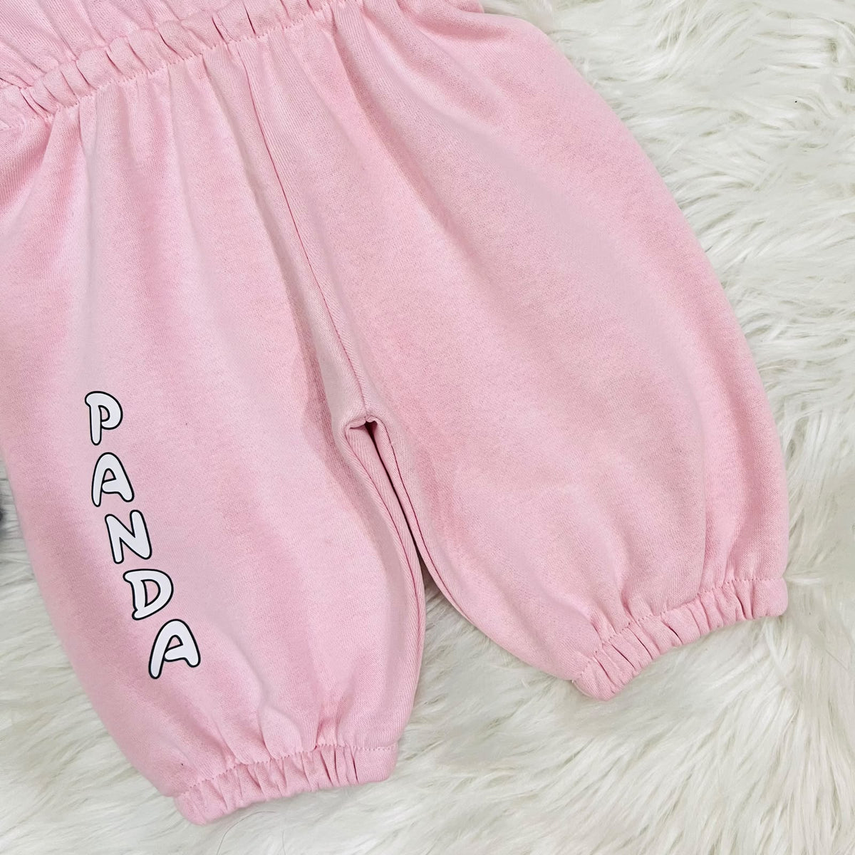 Panda Perfection 🐼✨ Keep your little one stylish and warm in this adorable 2-piece pink jumpsuit and black turtleneck set fleece winter stuff