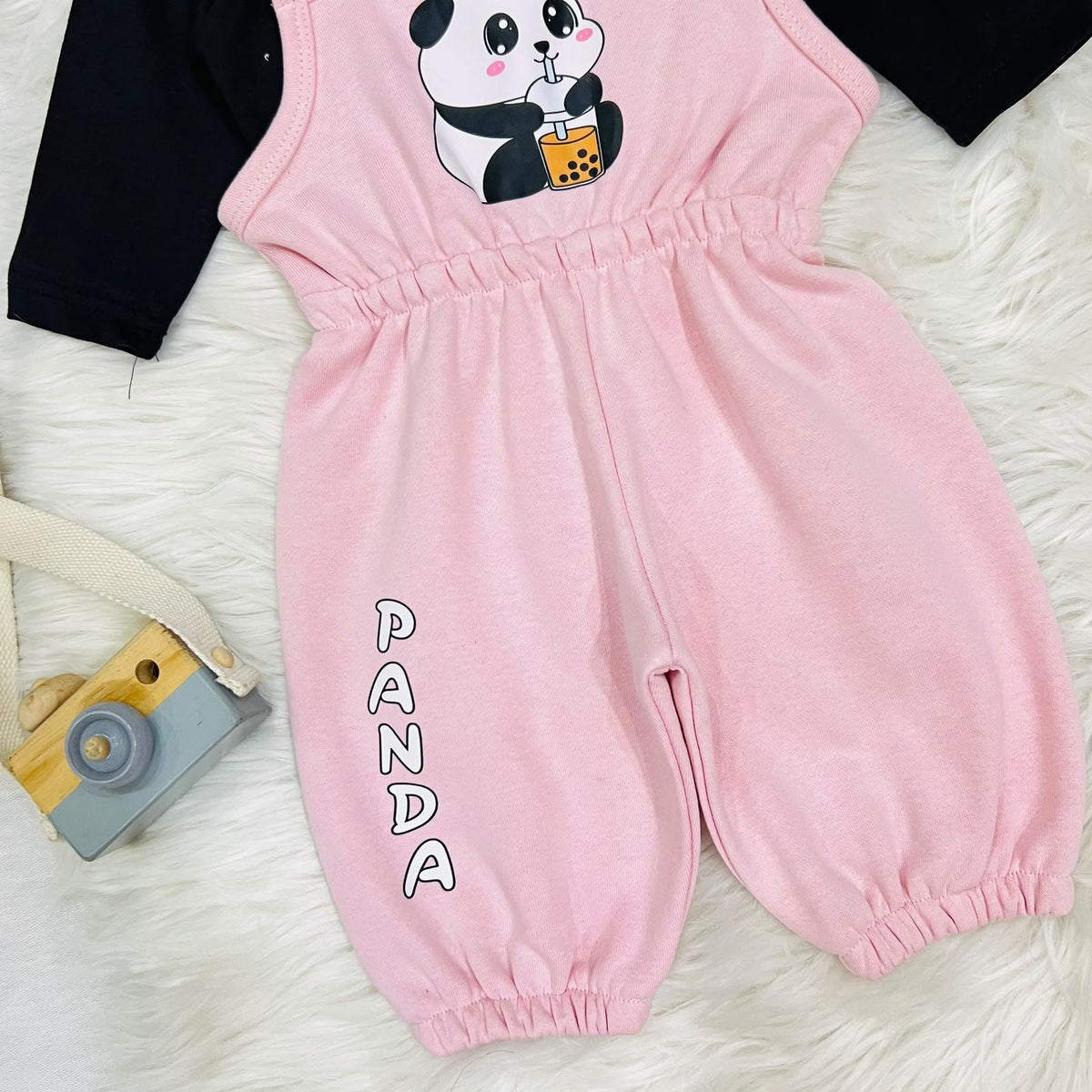 Panda Perfection 🐼✨ Keep your little one stylish and warm in this adorable 2-piece pink jumpsuit and black turtleneck set fleece winter stuff