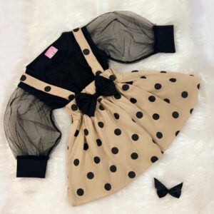 black top net sleeves / skin polka skirt